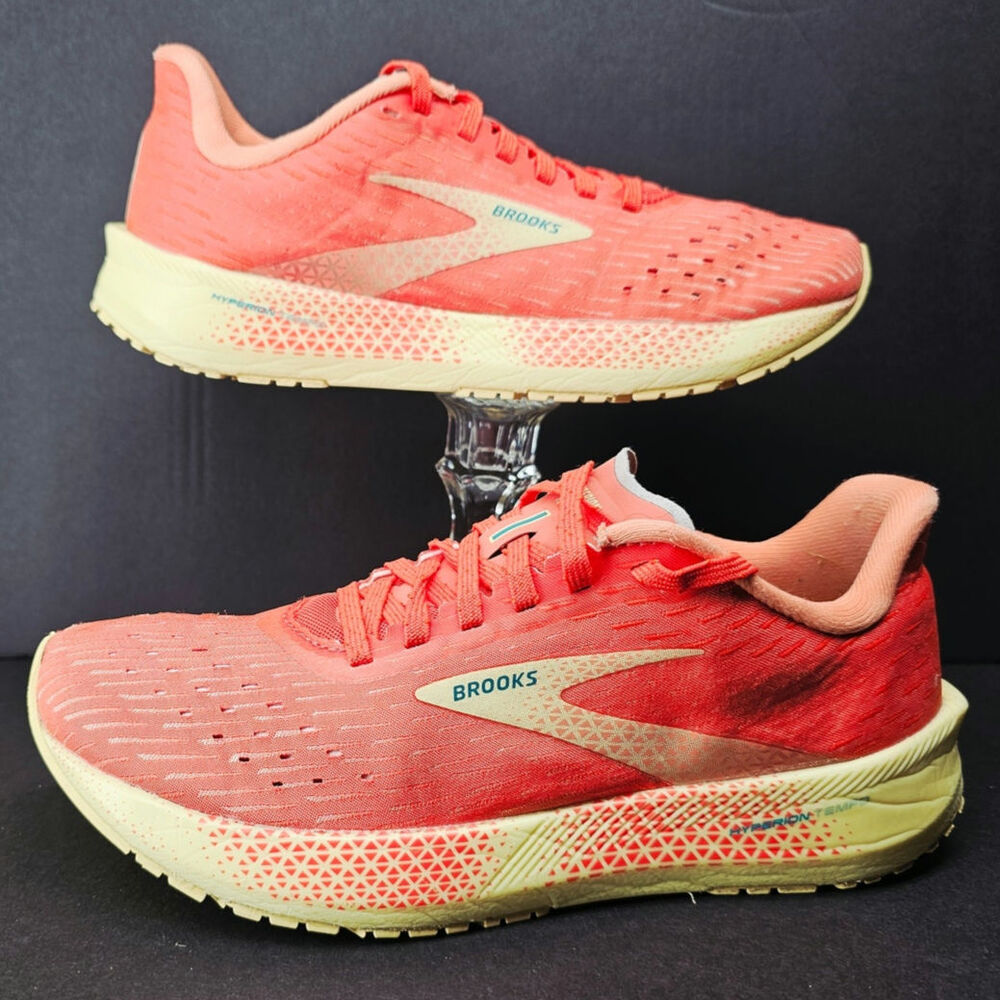 Brooks Women  7.5 Comfy footwear